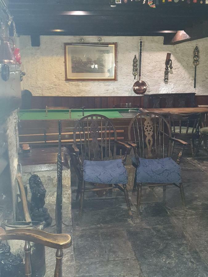 The Old Red Lion Hotel Bruton Eksteriør billede