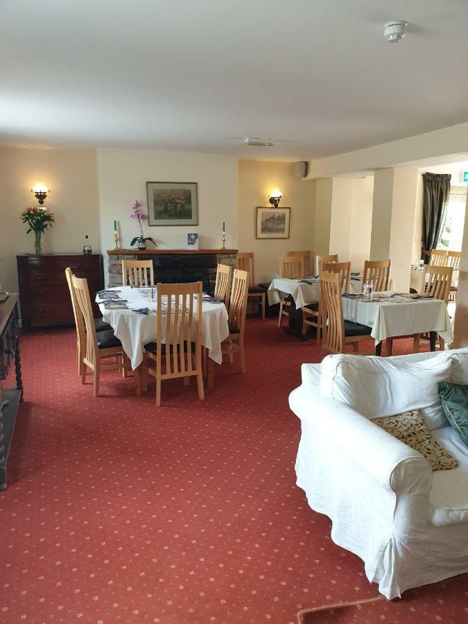 The Old Red Lion Hotel Bruton Eksteriør billede